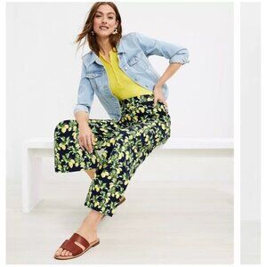 Loft Fluid Wide Leg Crop Pants Womens Size S Blue in Lemon Print Linen blend